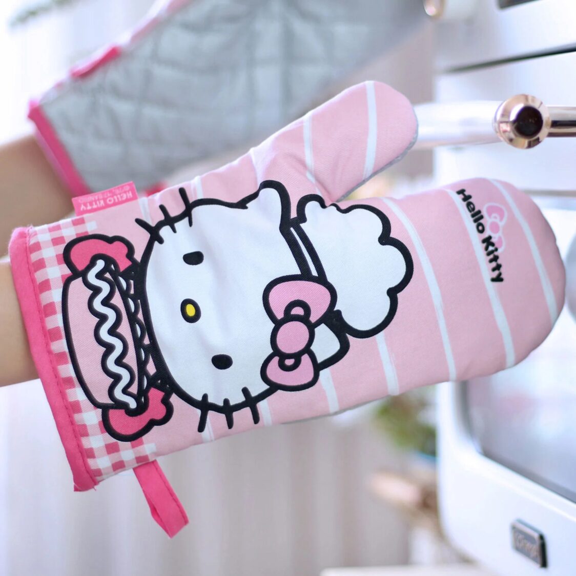 CHEFMADE Hello Kitty Cotton Polyester Oven Mitt 2pcs/Set 1898CM-KT7020