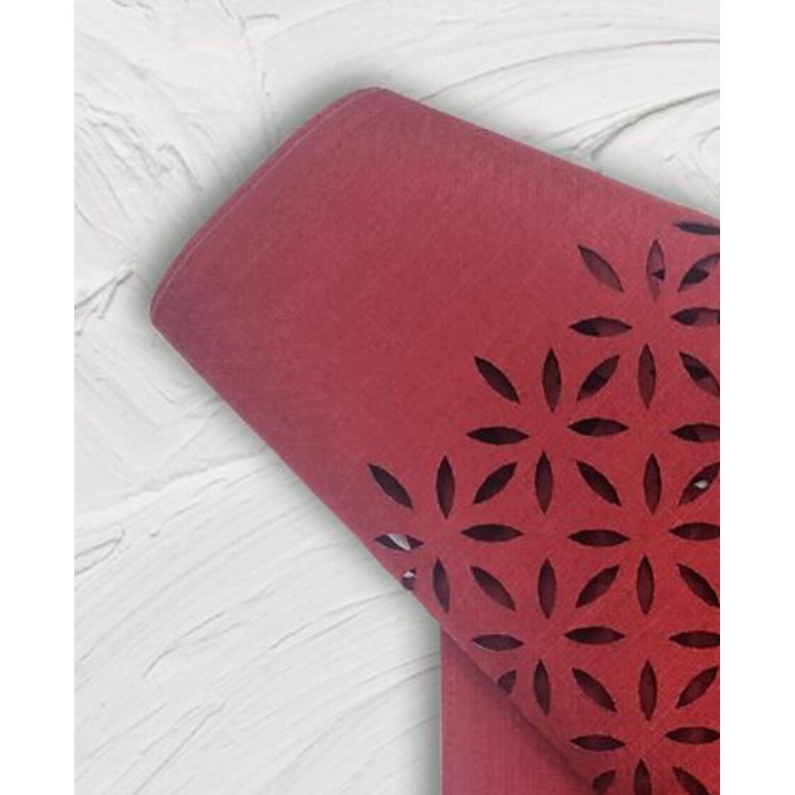 J. Rapee Morocco Tablerunner Red
