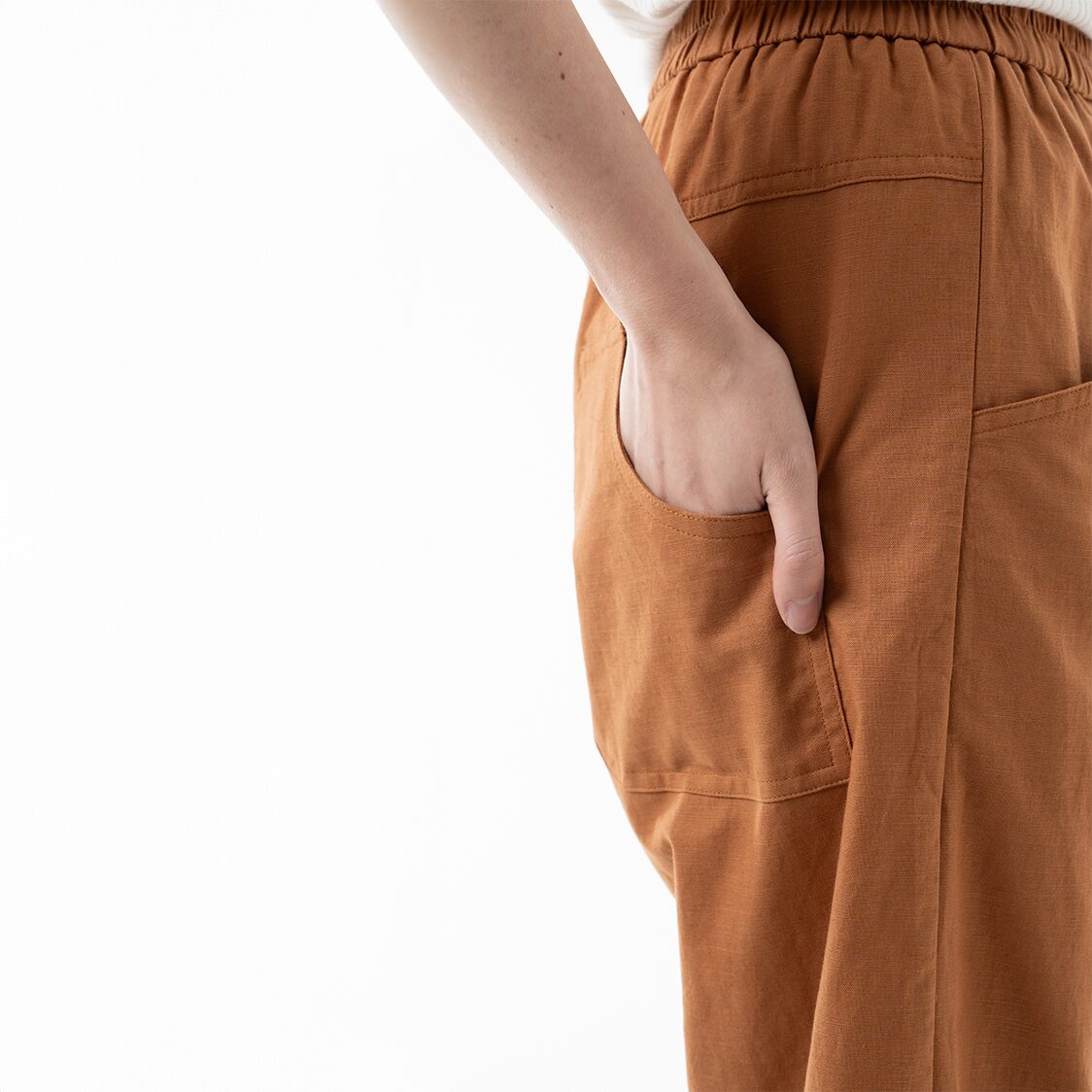 K/WOODS Cool Comfort Linen Pants in Caramel