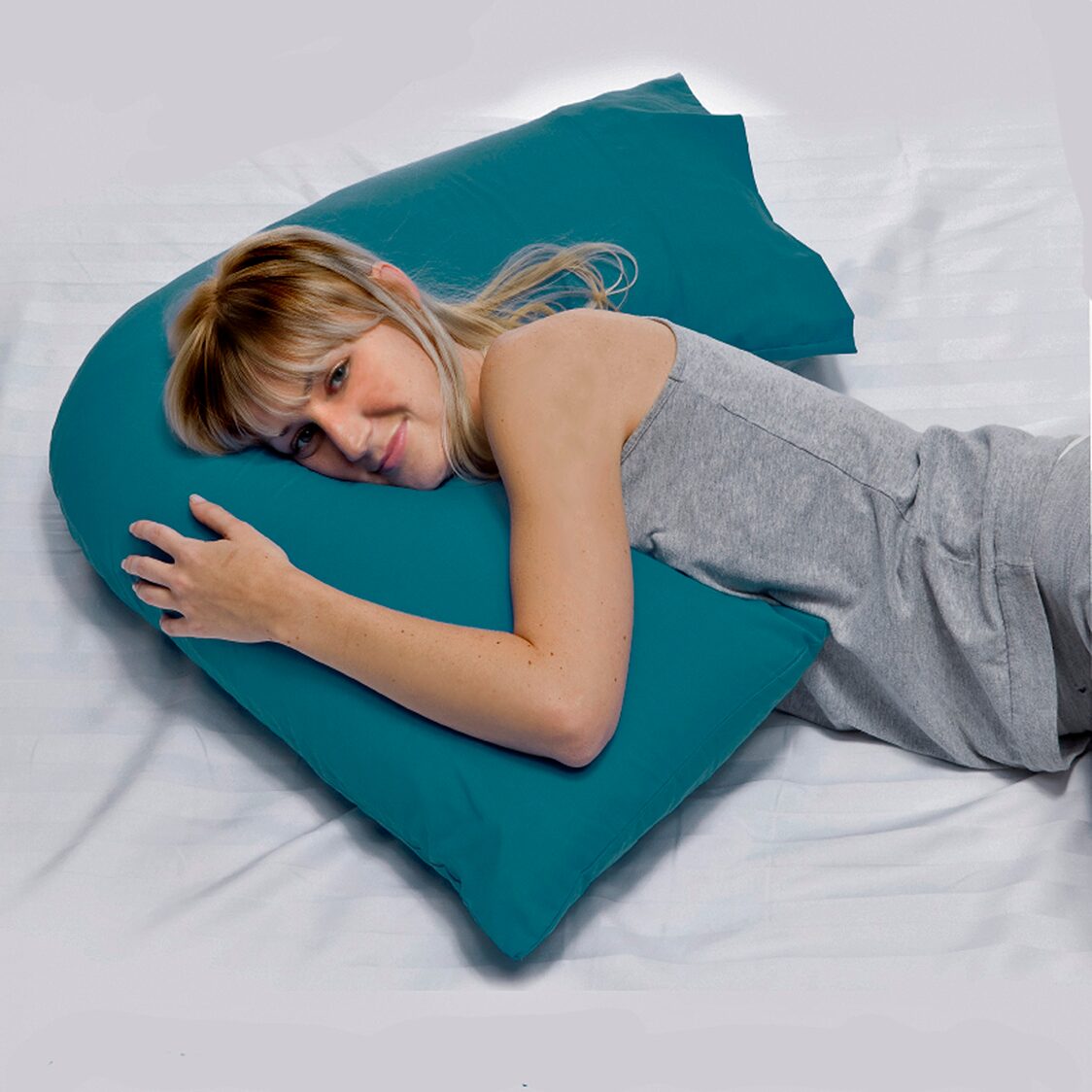 J. Rapee Cuddle U Cover Wedge
