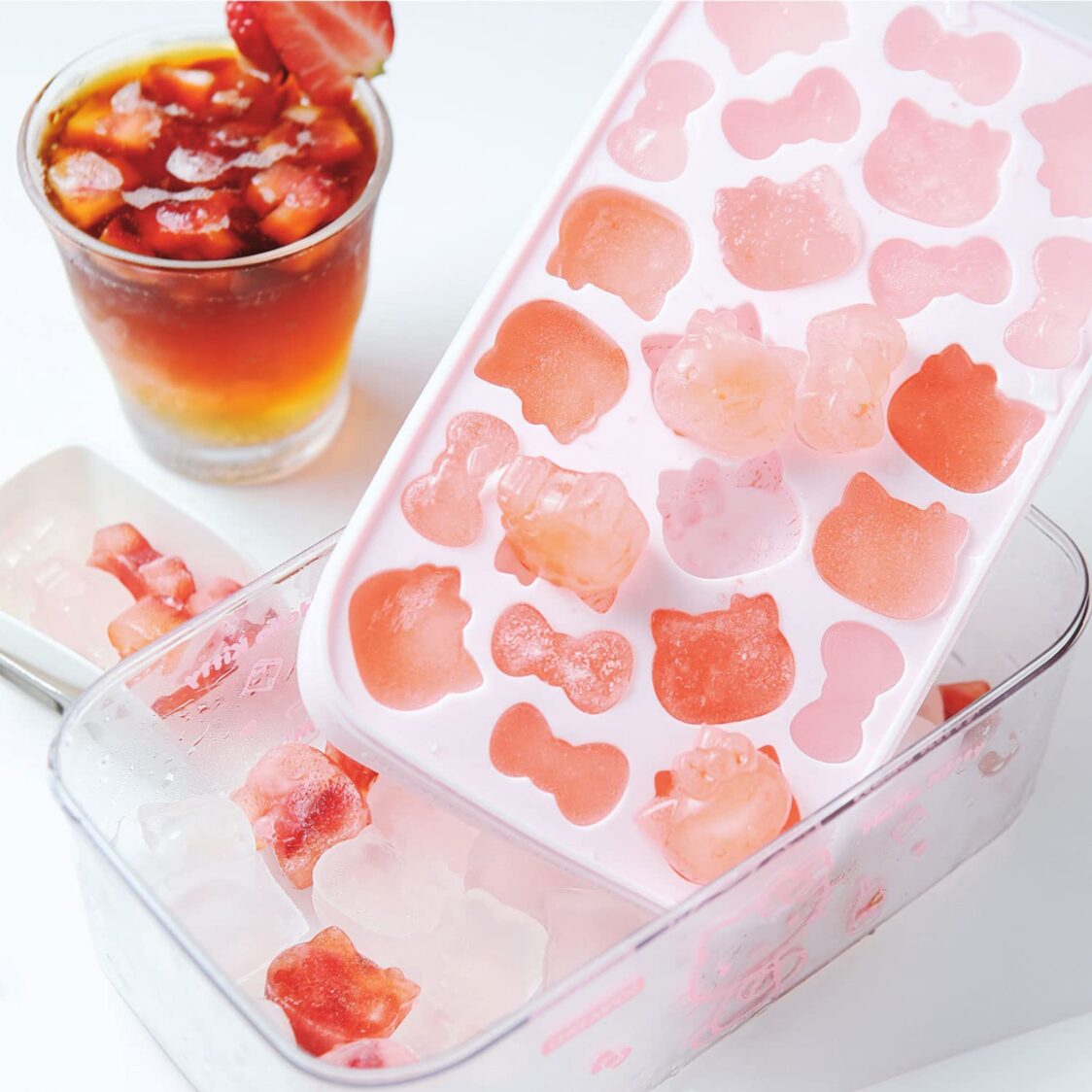 CHEFMADE Hello Kitty Ice Cube Tray with Lid and Bin 1898CM-KT7110