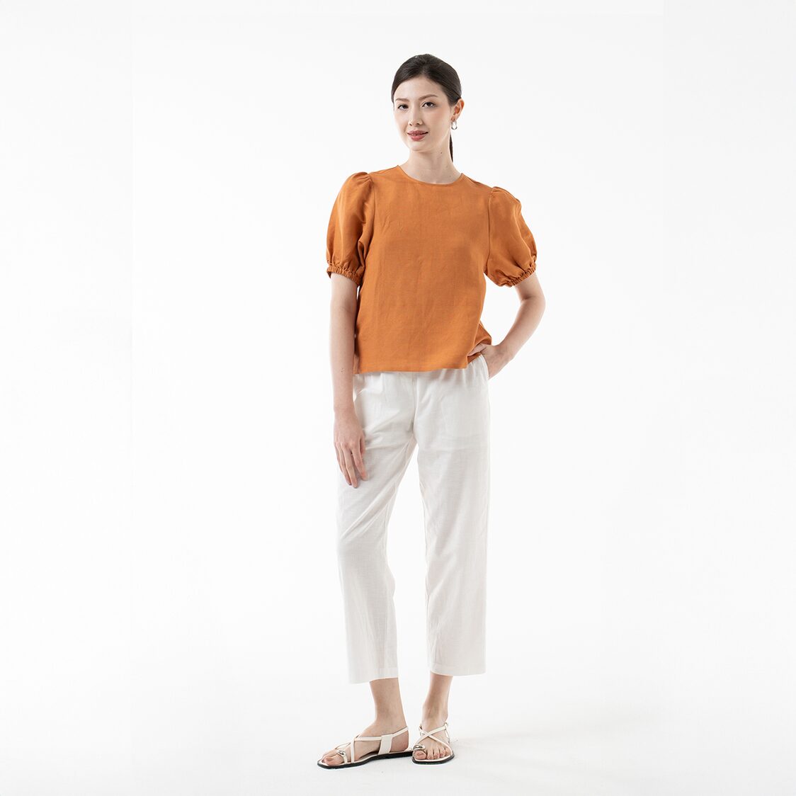 K/WOODS Effortless Puff Top in Caramel