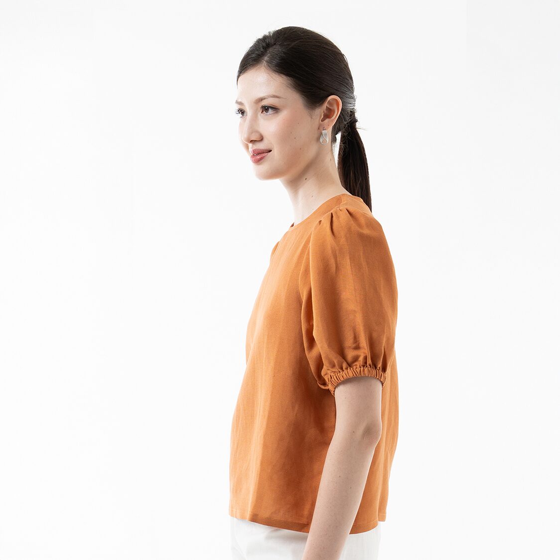 K/WOODS Effortless Puff Top in Caramel