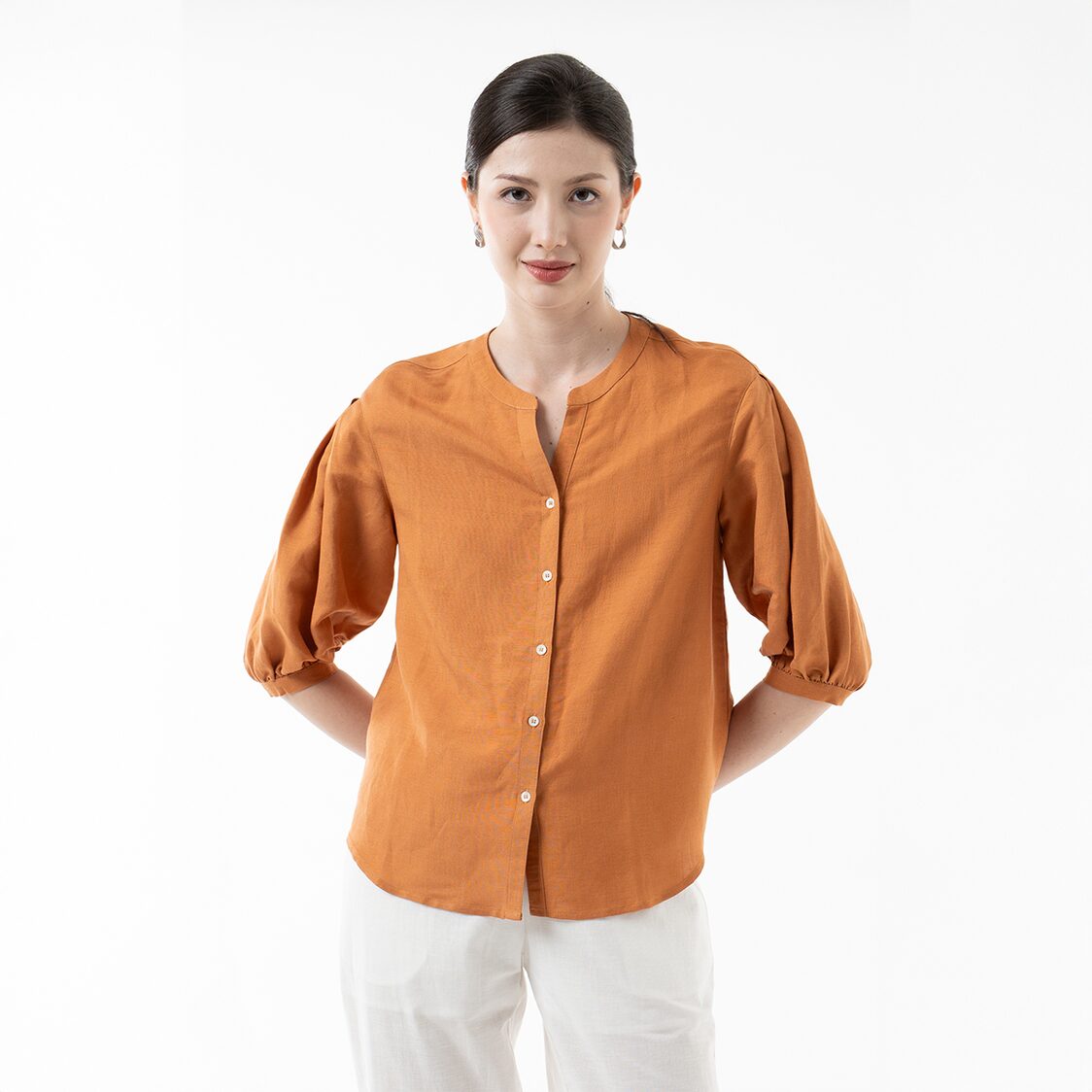 K/WOODS Minimalist Linen Puff Top in Caramel