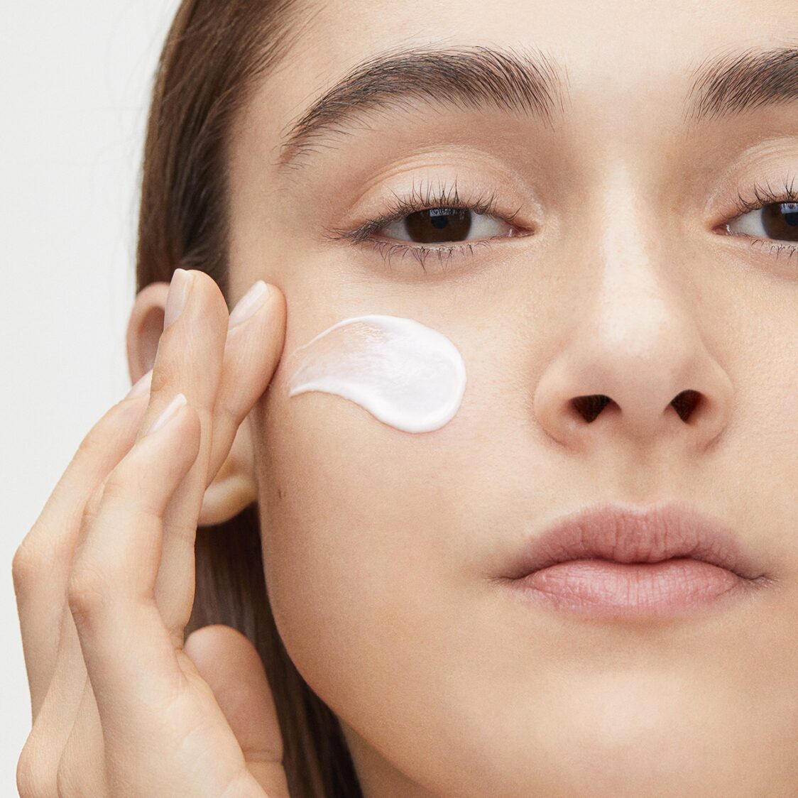 Shiseido Vital Perfection Uplifting and Firming Eye Cream