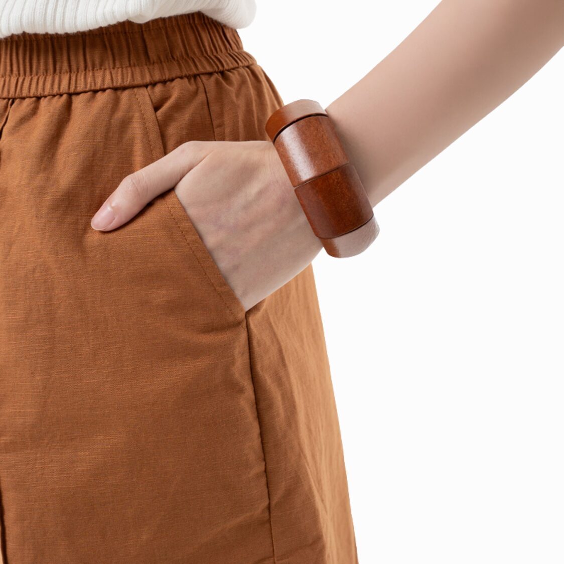 K/WOODS Essential Linen Shorts in Caramel