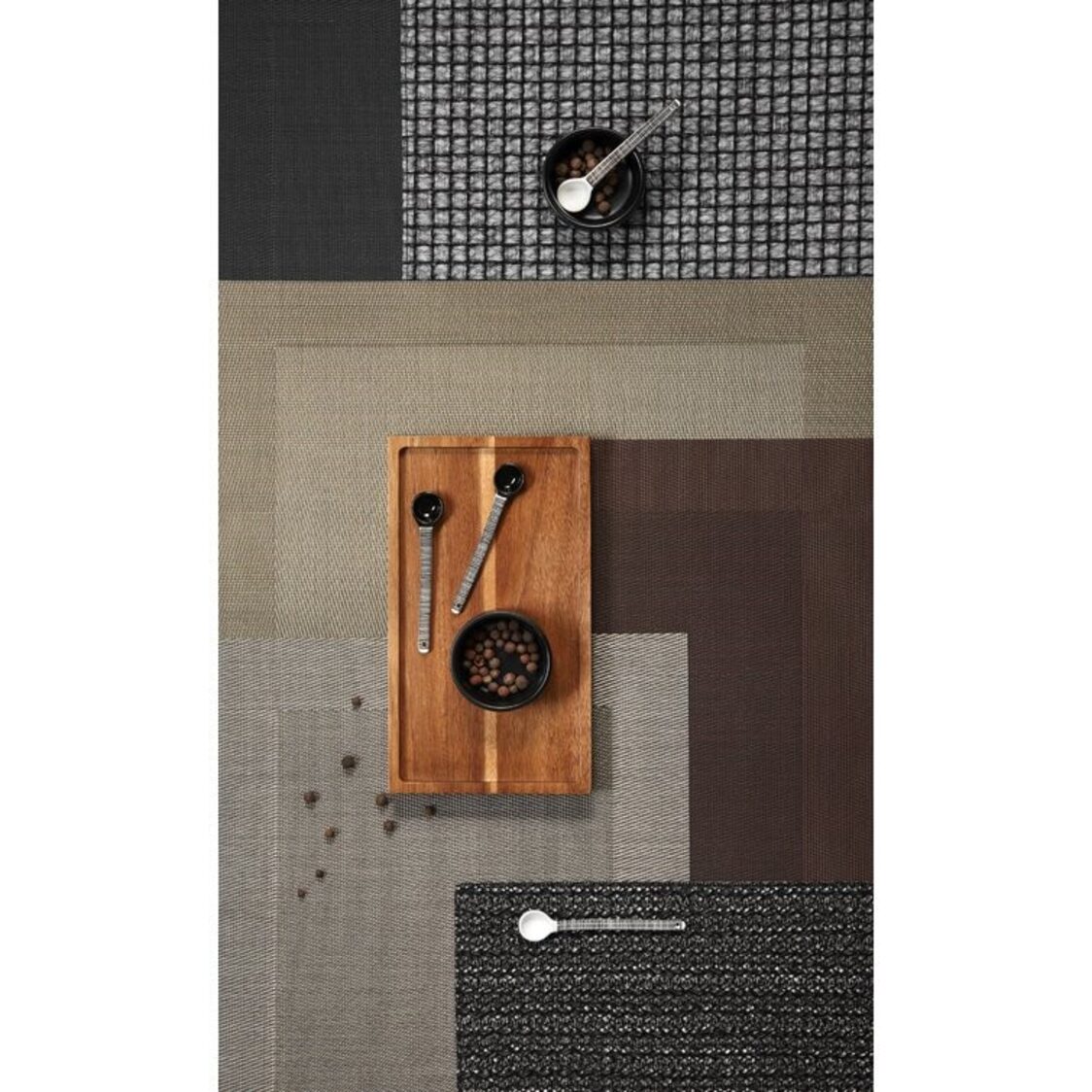 J. Rapee Border Placemat Natural
