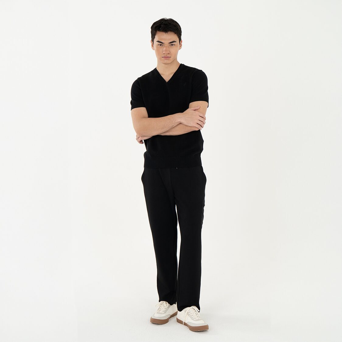 K/WOODS Mens Calmline V-neck  - Black