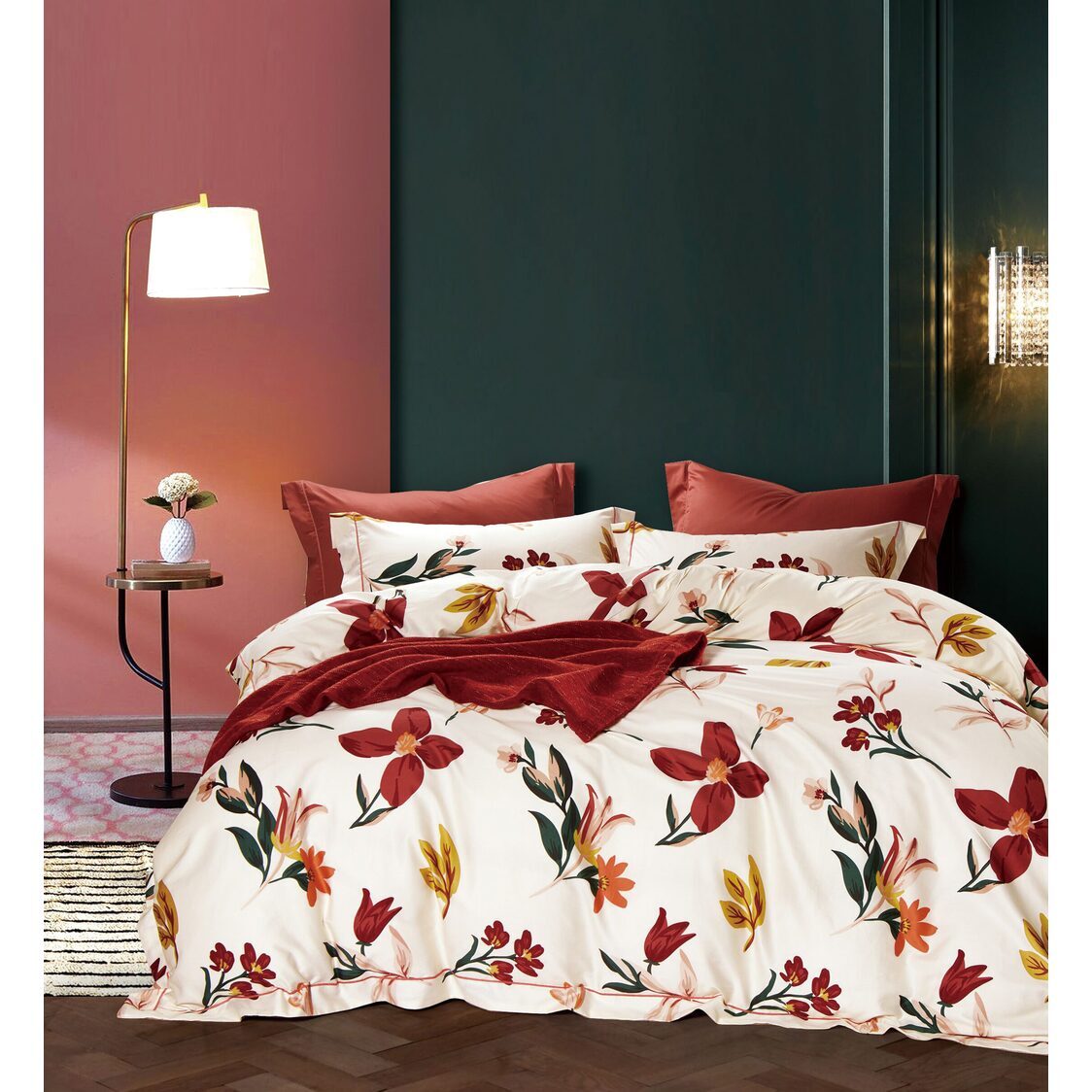 Kiff Carnation II Fitted Sheet/Bed Set Red/White