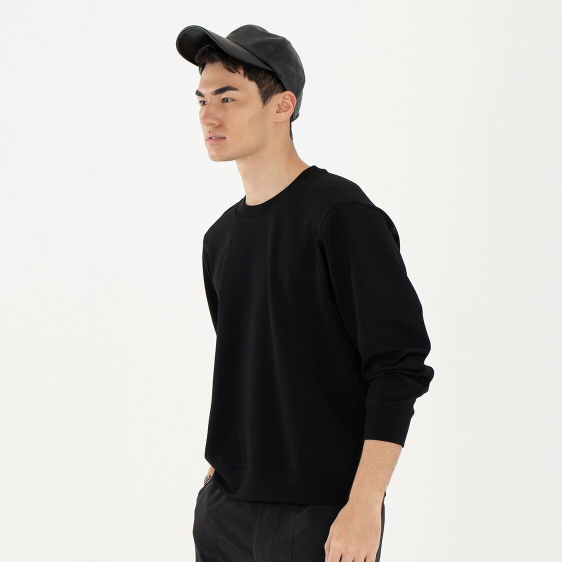 K/WOODS Mens Flow Sweater - Black