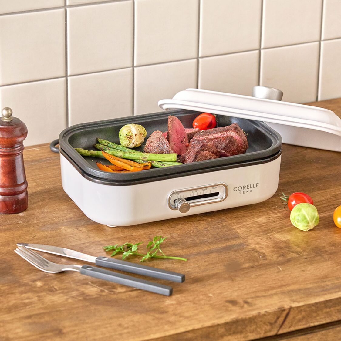 Corelle Seka Multi Cooker With Grill and Takoyaki Plates (CS-MGDP/SG)