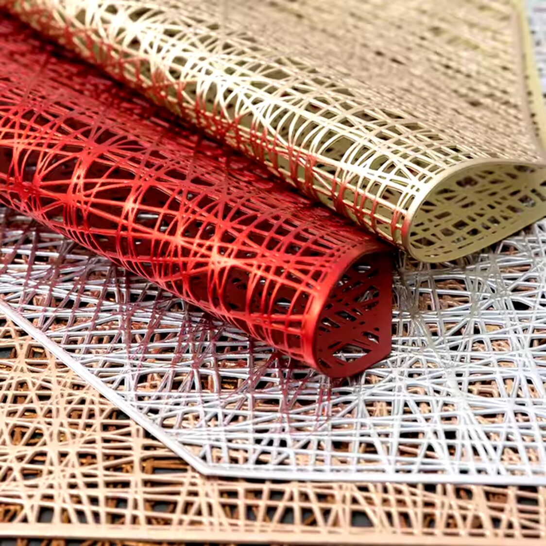 J. Rapee Mode Placemat Red