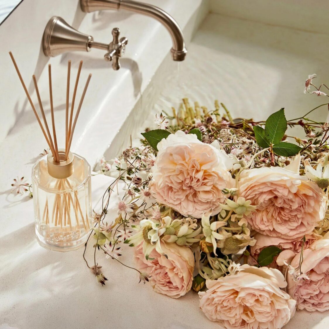Circa Diffuser 250ml -  Jasmine & Magnolia
