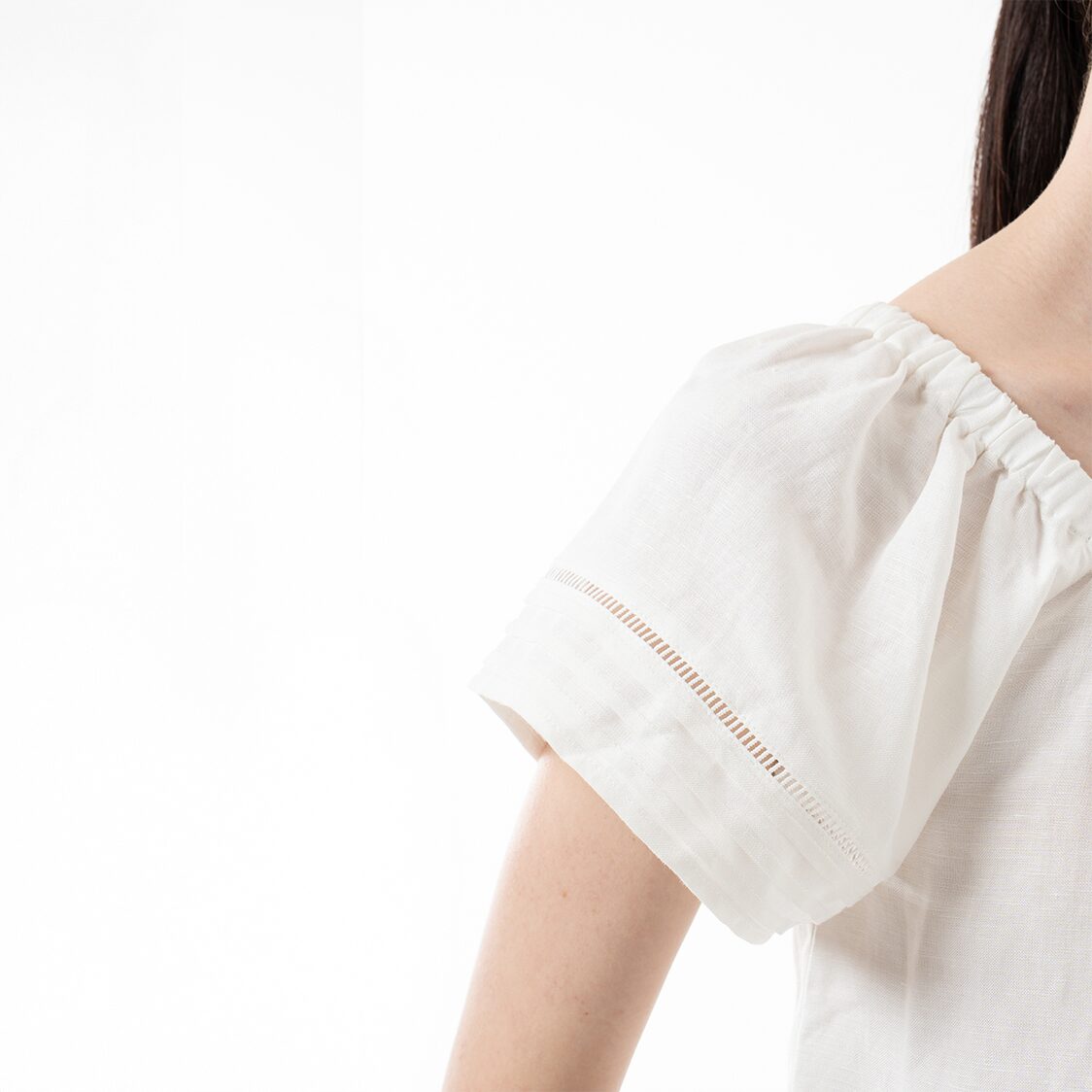 K/WOODS Boho Breeze Peasant Top in Off White