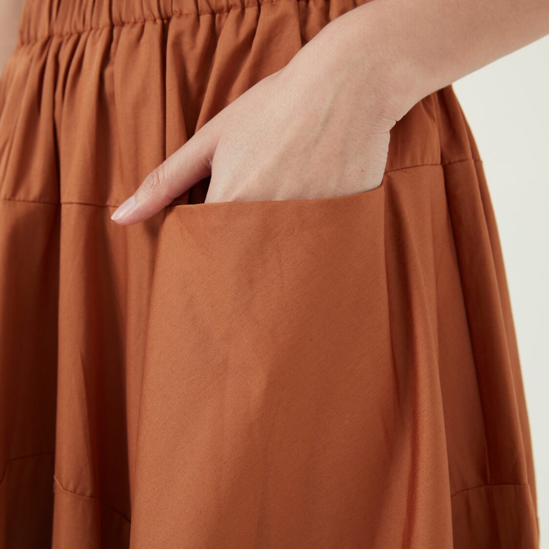 K/WOODS Stain Repellent Wide Legged Pants In Mocha