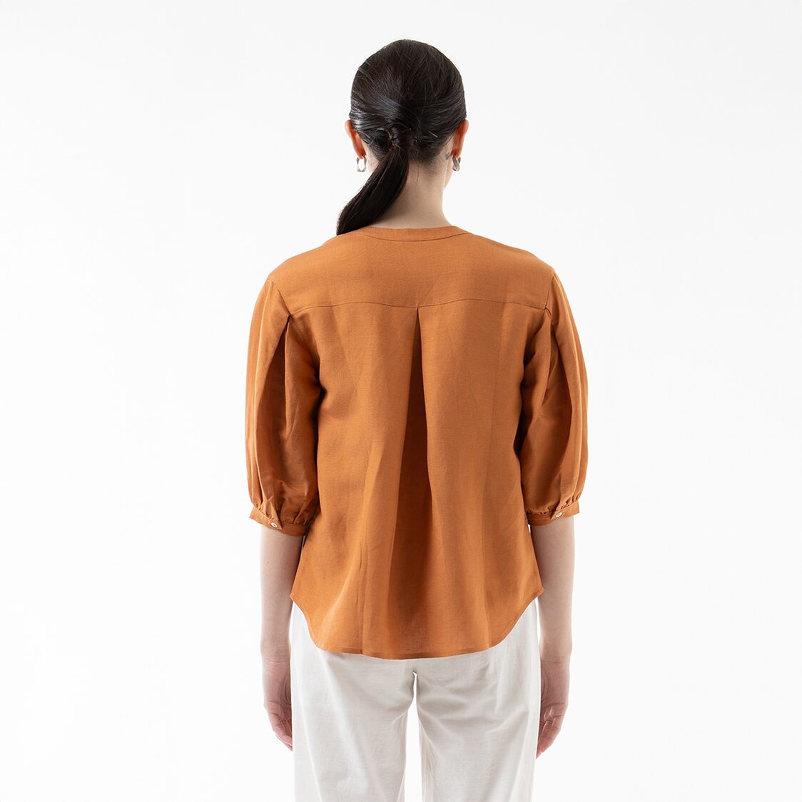 K/WOODS Minimalist Linen Puff Top in Caramel