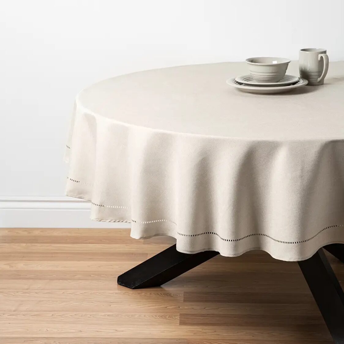 J. Rapee Sonia Tablecloth 180Rd Stone