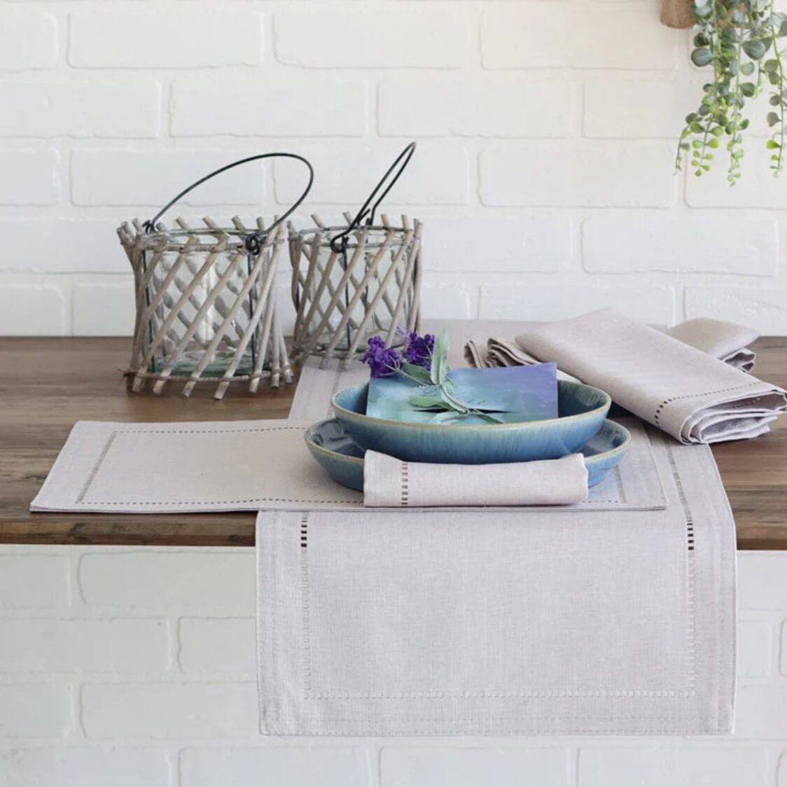 J. Rapee Sonia Tablerunner Grey
