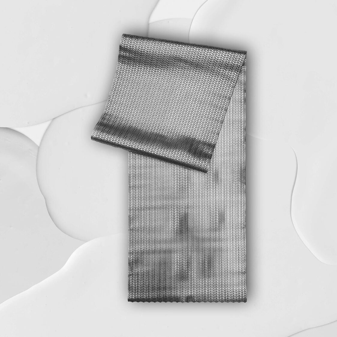 J. Rapee Lattice Tablerunner Silver