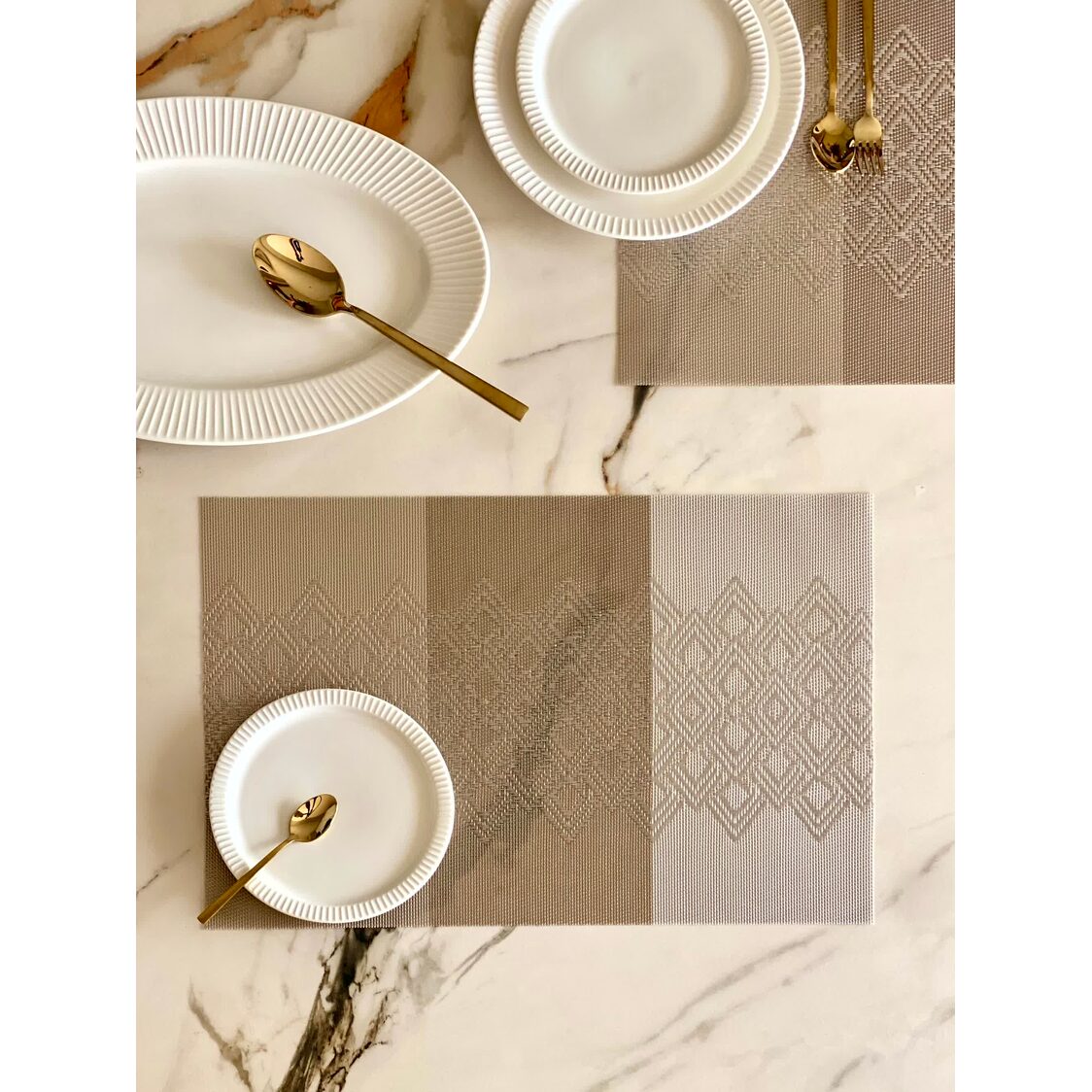 J. Rapee Puzzle Placemat Gold