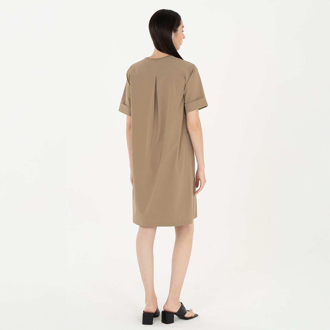 K/WOODS Ice Cool Relaxed Shift Dress in Khaki