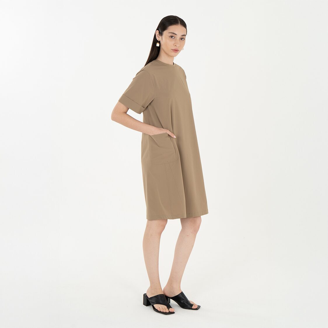 K/WOODS Ice Cool Relaxed Shift Dress in Khaki