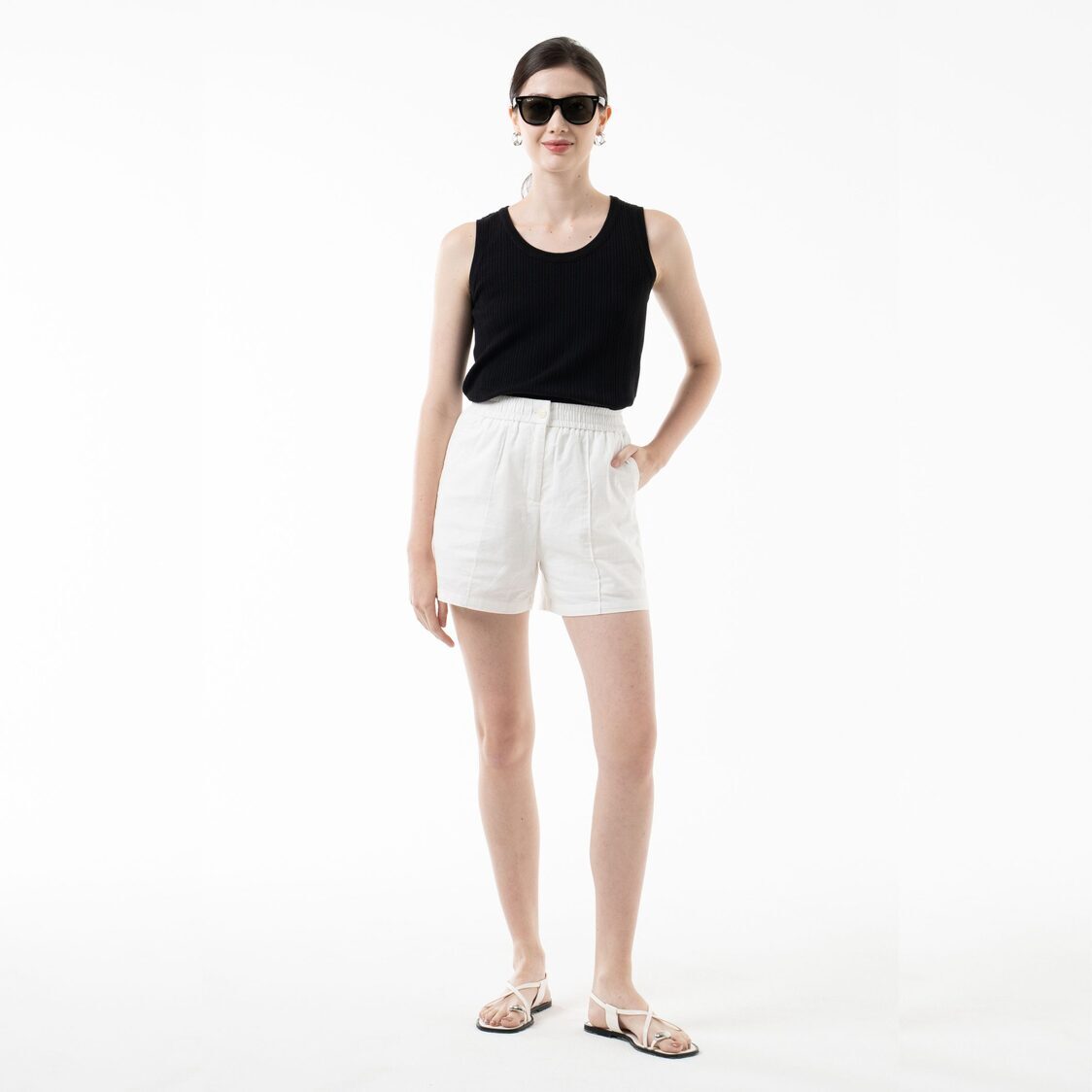 K/WOODS Essential Linen Shorts in Off White