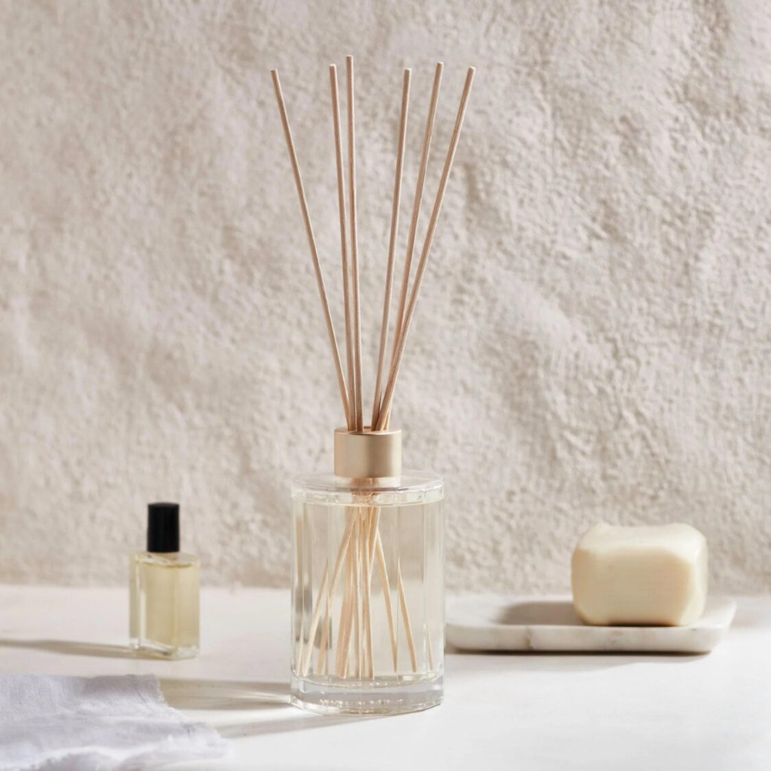 Circa Diffuser 250ml -  Cotton Flower & Freesia