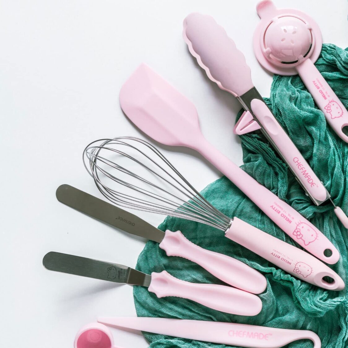 Chefmade Ss Whisk With Plastic Handle L29.5cm Pink Hello Kitty (1898cm-KT7007)