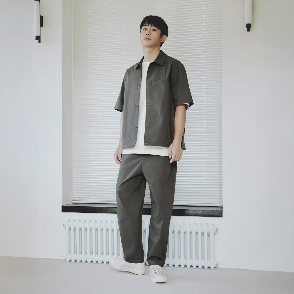Mind Bridge Relaxed Fit Full Banding Pants Khaki
